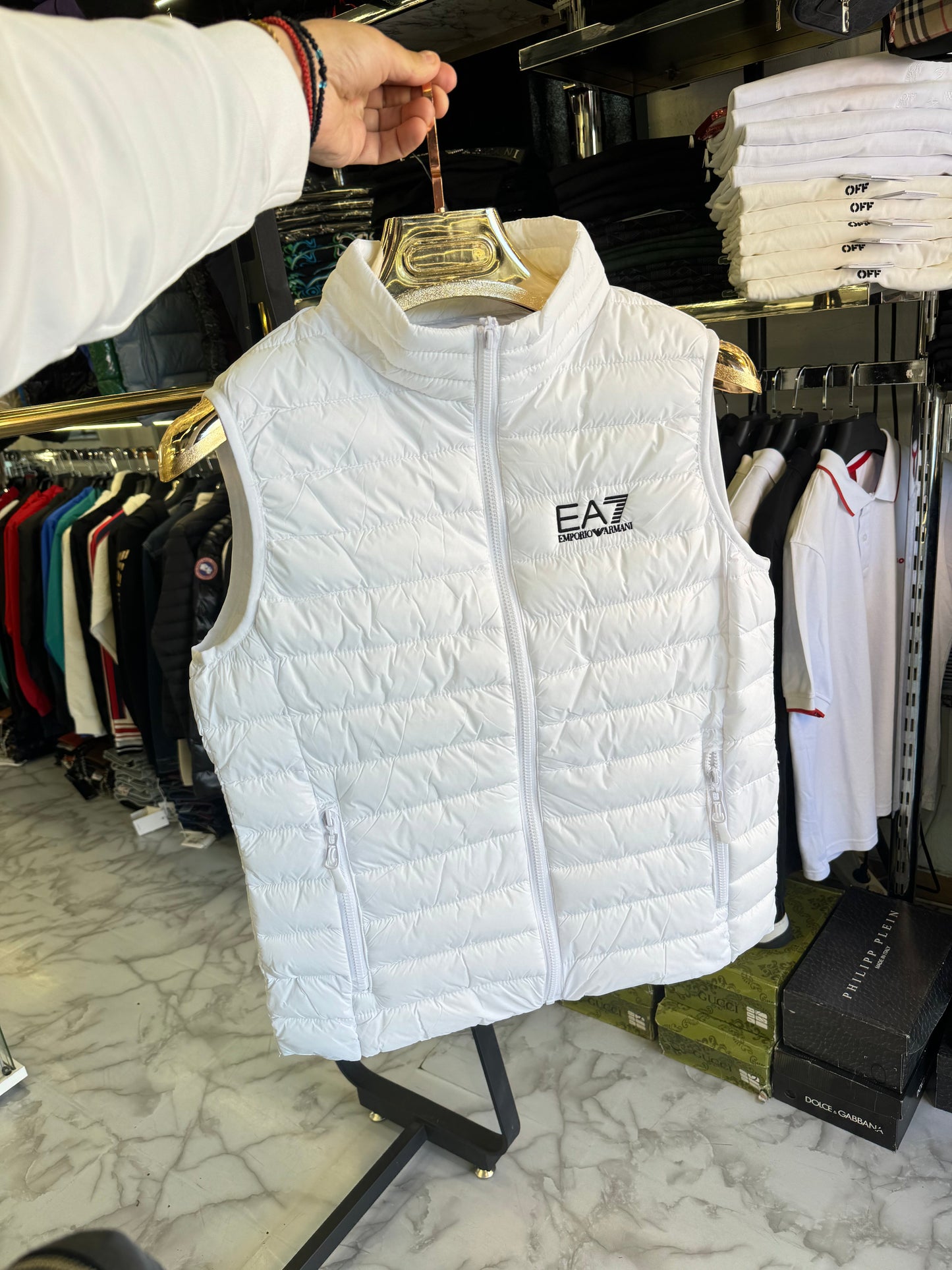 ARMANI - ΑΜΑΝΙΚΟ ΜΠΟΥΦΑΝ 2025