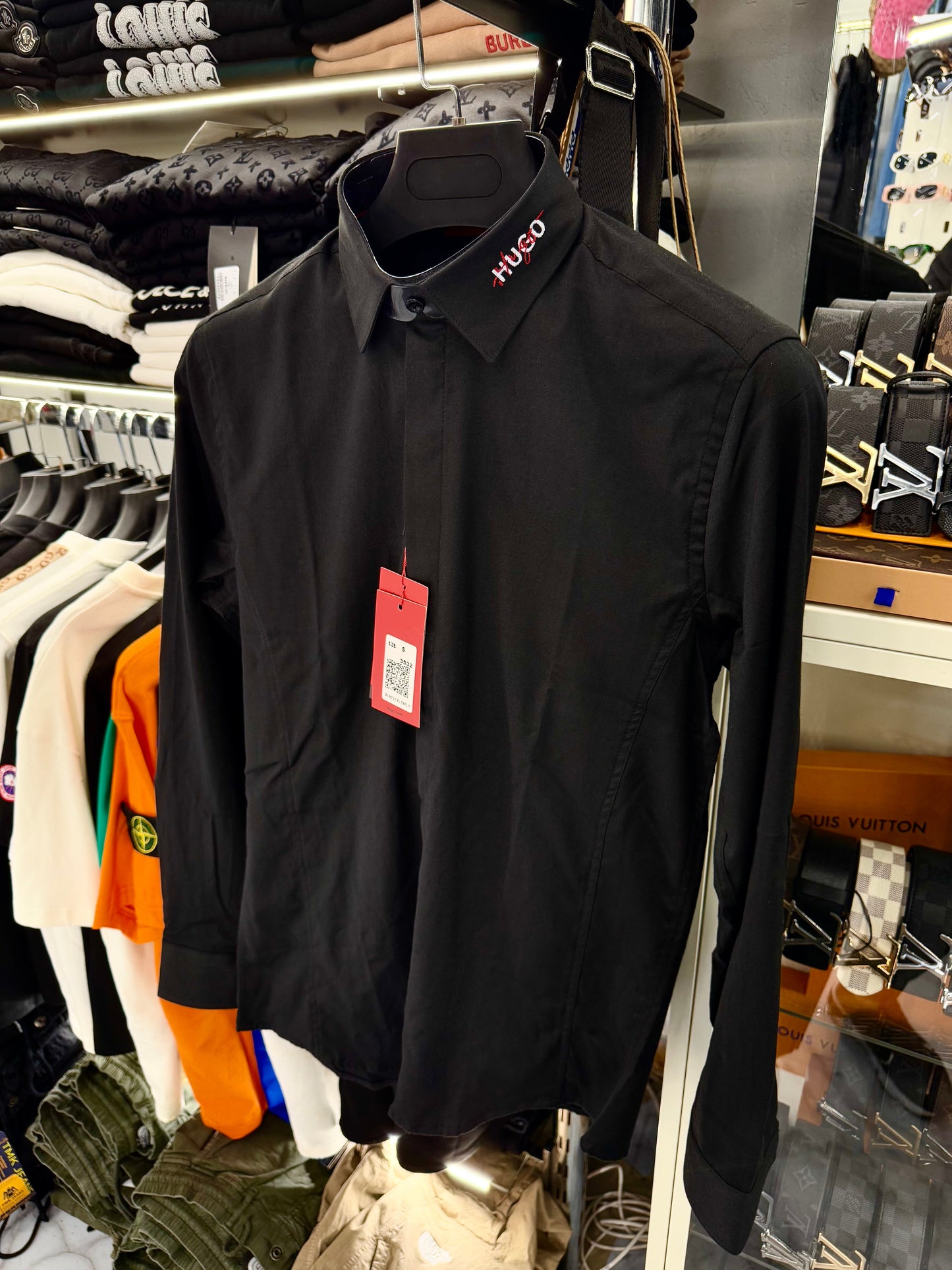 ΠΟΥΚΑΜΙΣΟ - HUGO