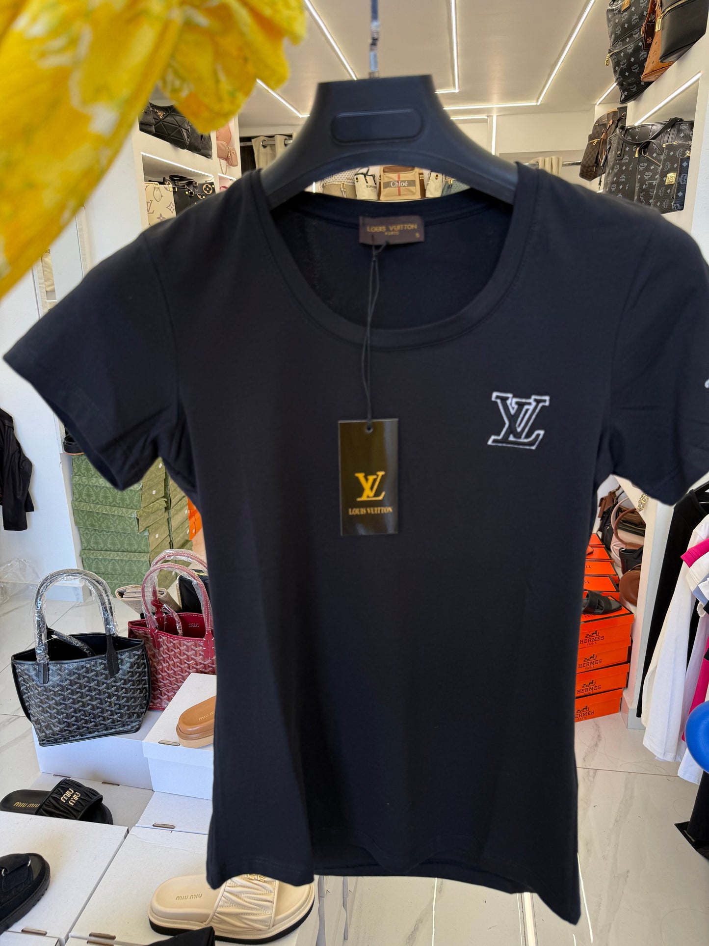 ΓΥΝΑΙΚΕΙΑ ΜΠΛΟΥΖΑ - CODE 19