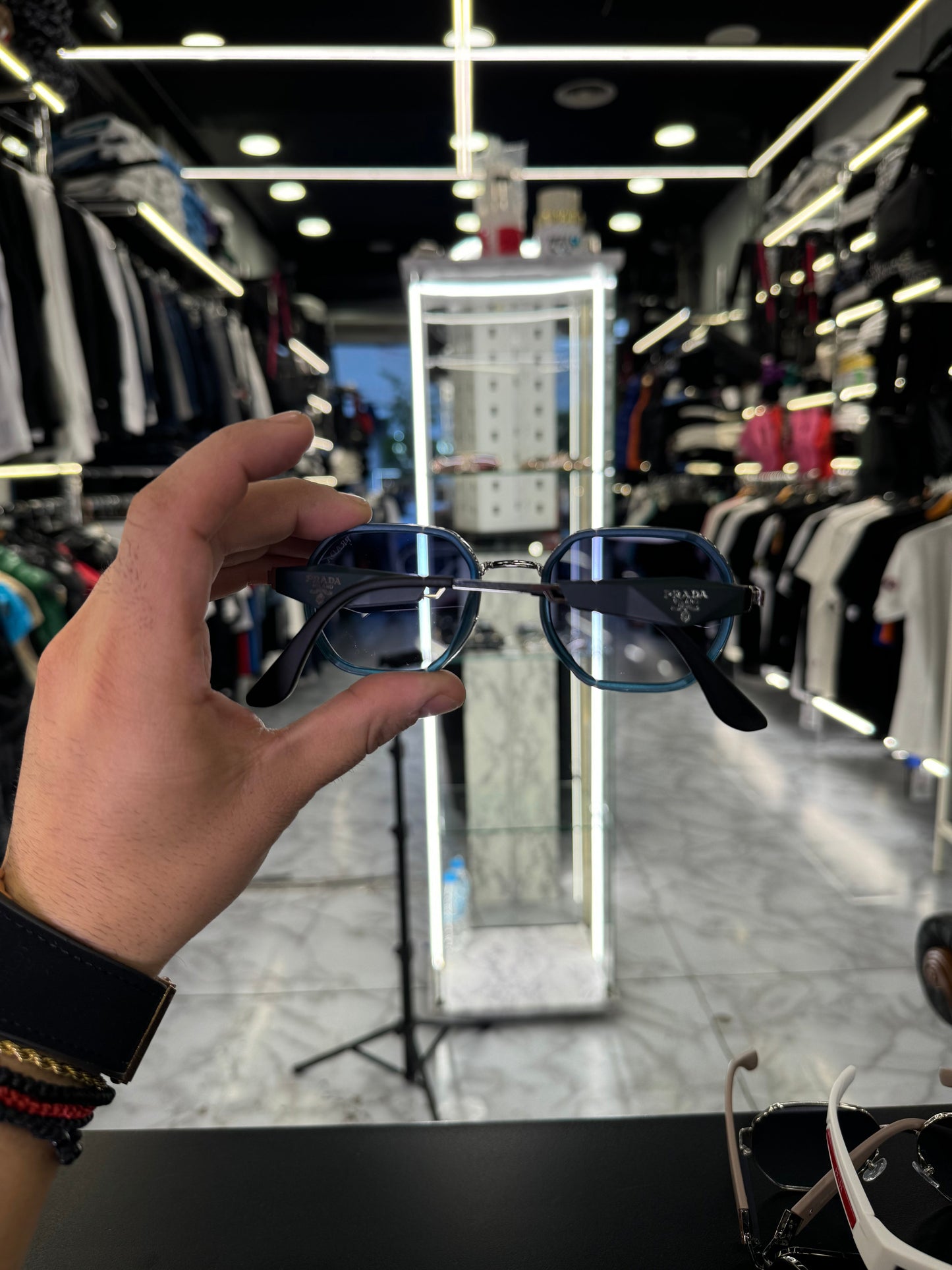 ΓΥΑΛΙΑ ΗΛΙΟΥ - PRADA