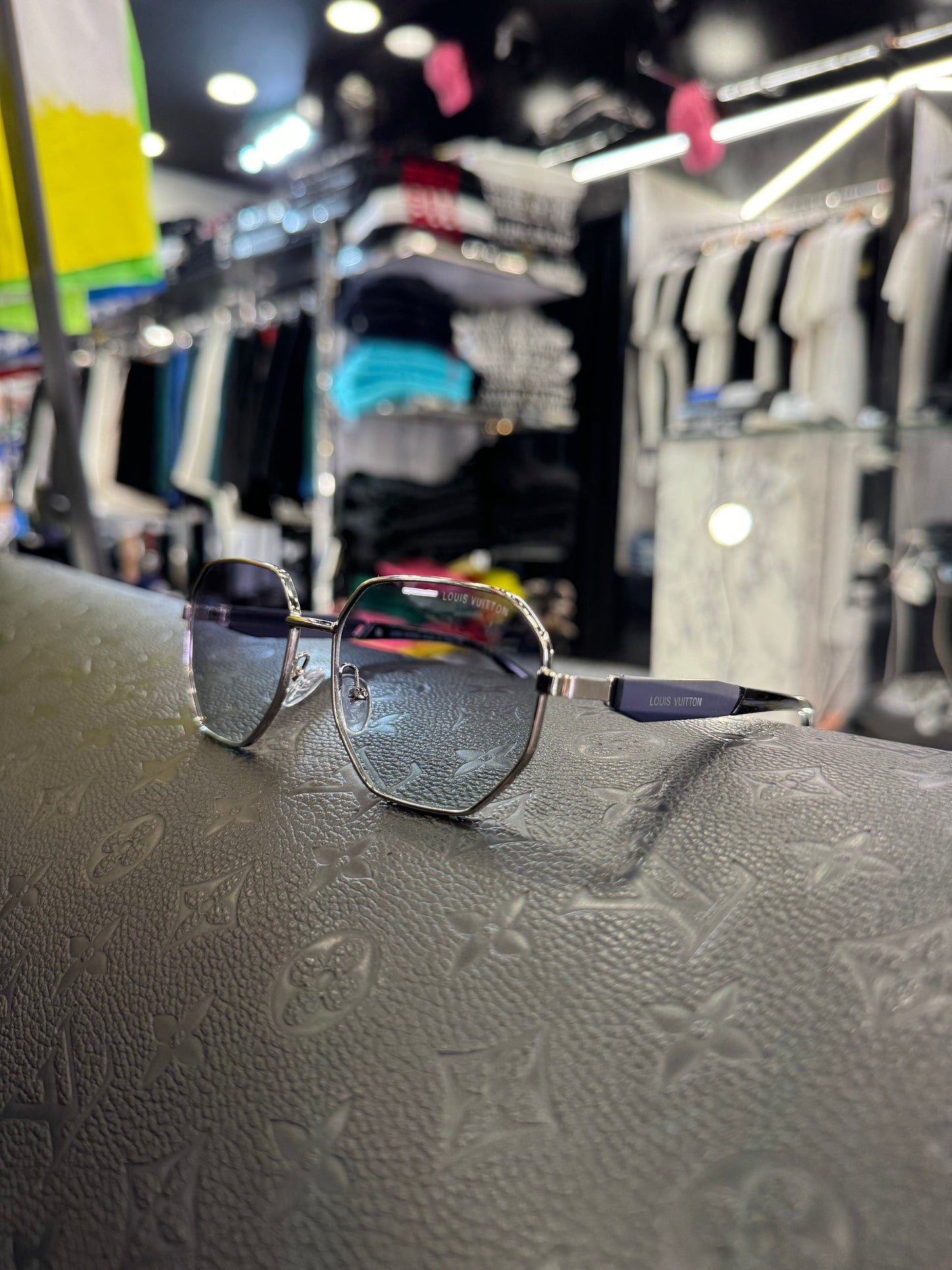 ΓΥΑΛΙΑ ΗΛΙΟΥ - LOUIS VUITTON