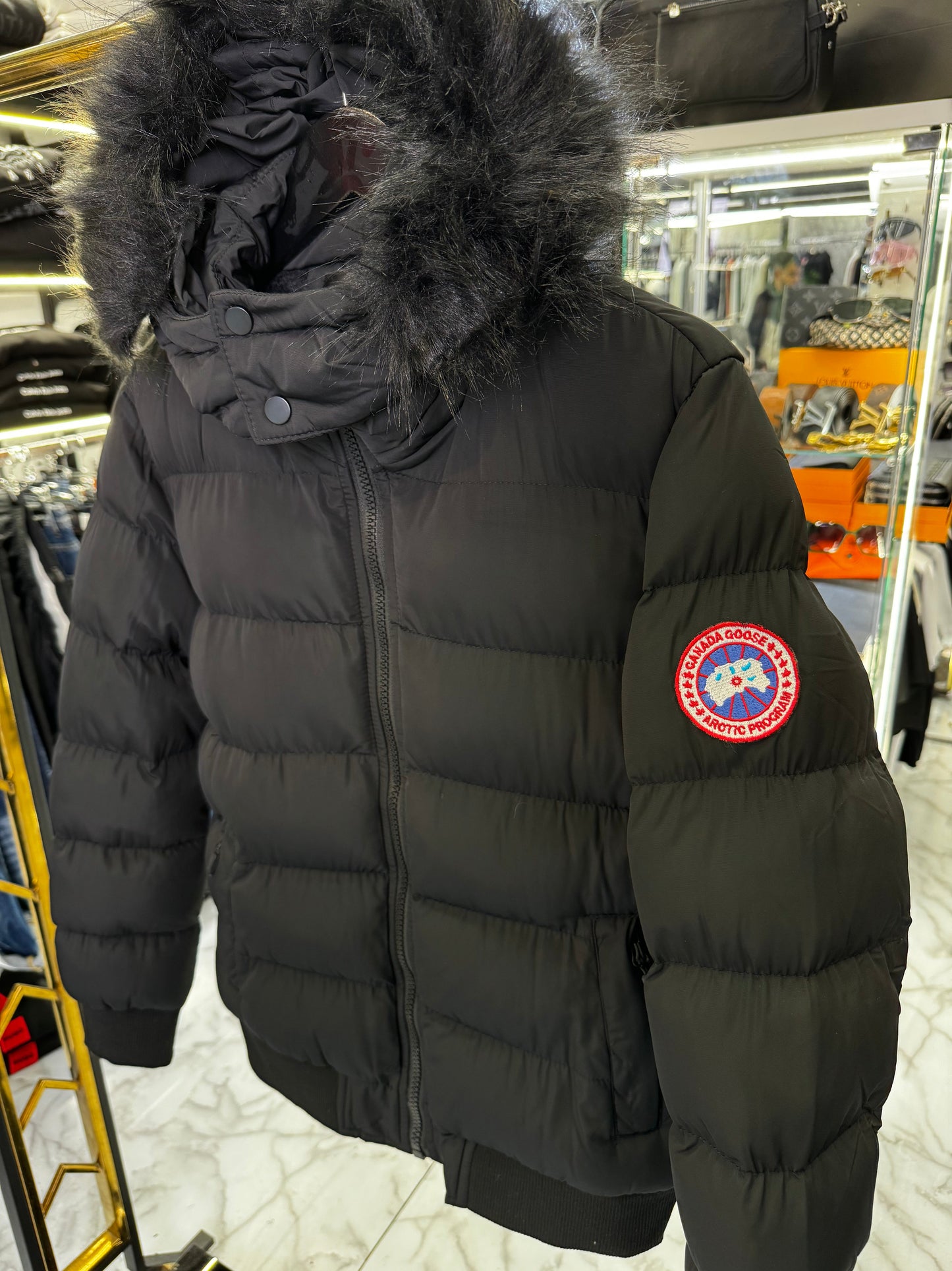 CANADA GOOSE ΜΑΥΡΟ ΜΠΟΥΦΑΝ 2024