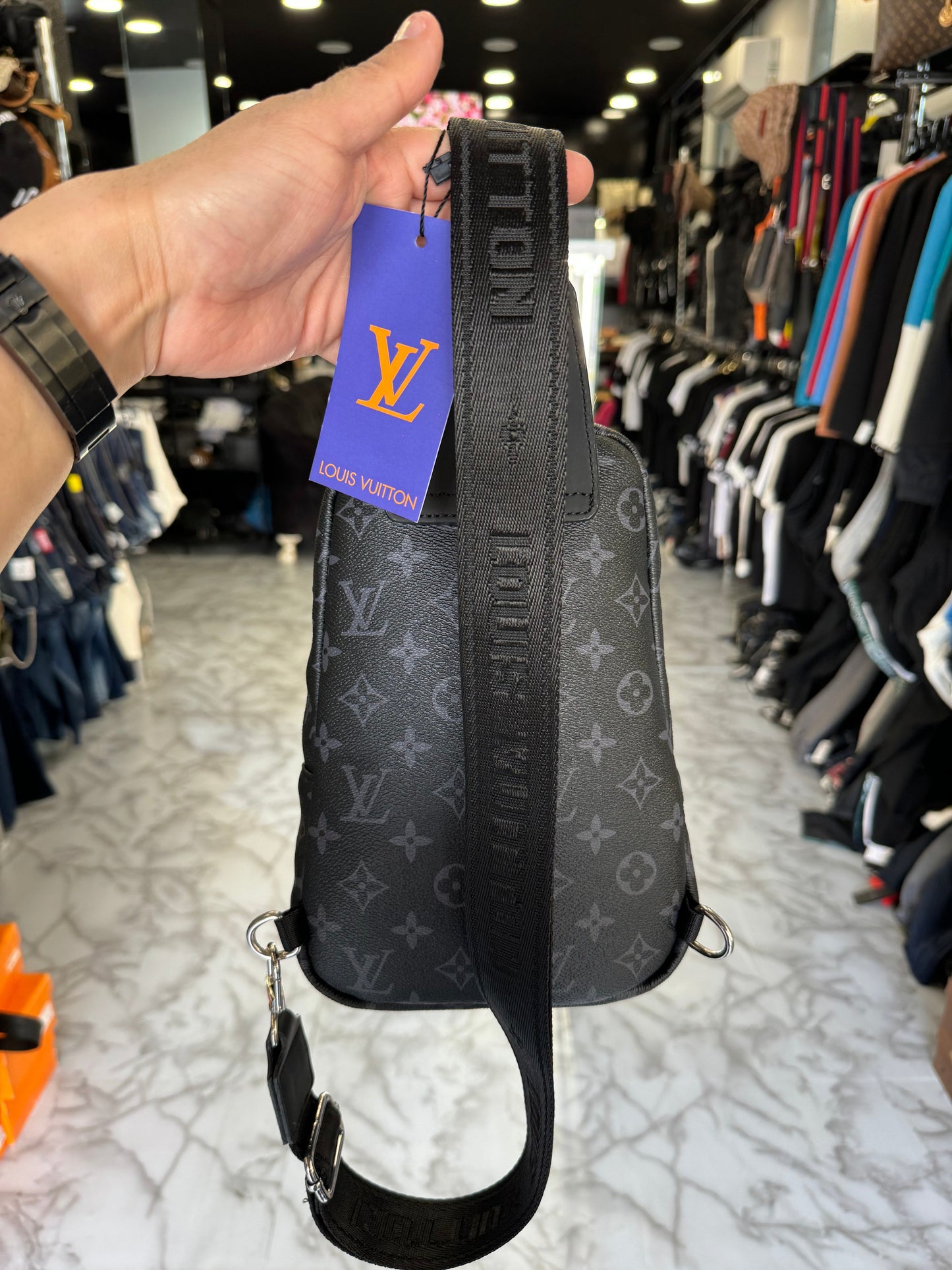 ΤΣΑΝΤΑΚΙ - LV