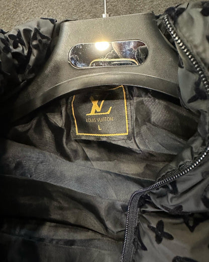 Louis Vuitton Αμάνικο LV