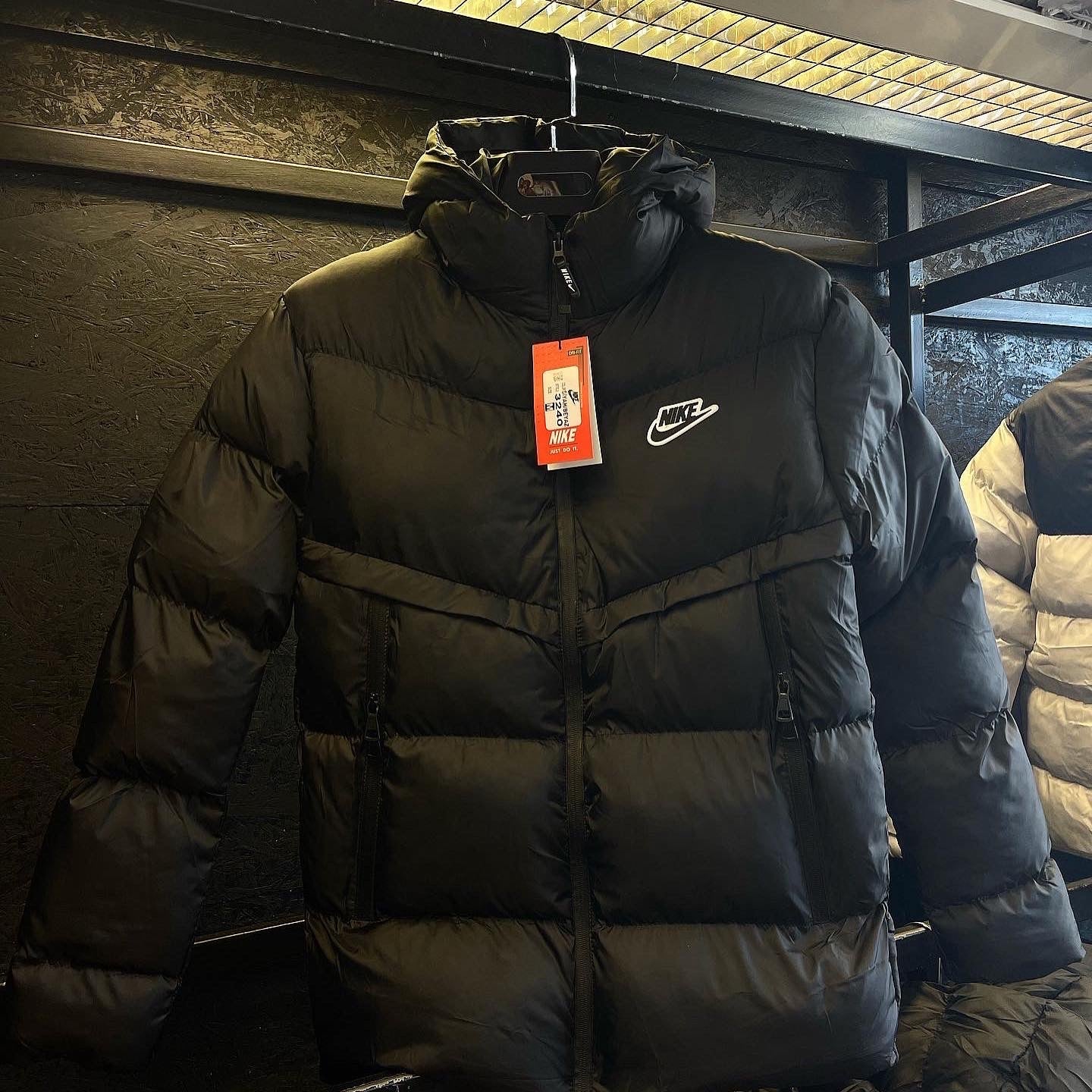 NIKE ΜΑΥΡΟ ΜΠΟΥΦΑΝ