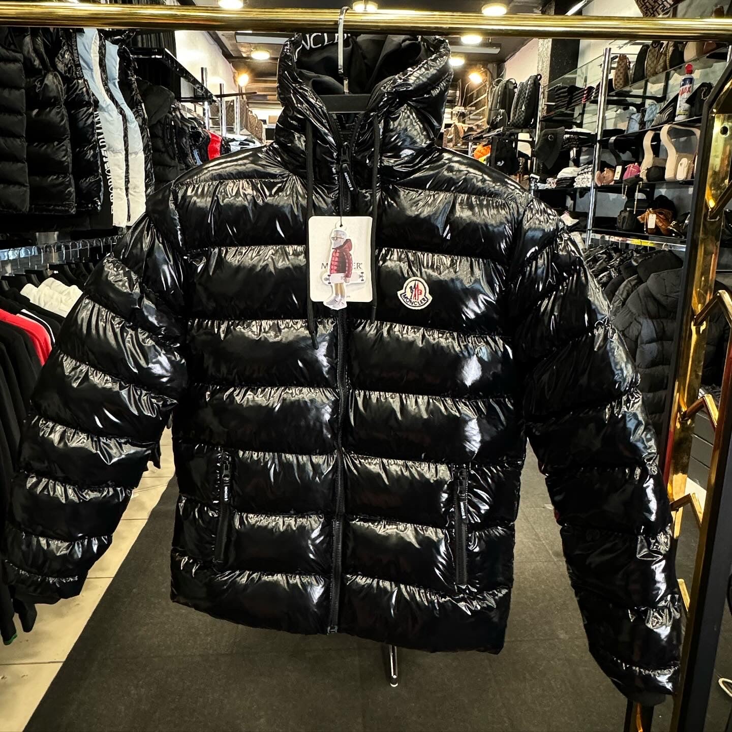 MONCLER ΜΠΟΥΦΑΝ ΓΥΑΛΙΣΤΕΡΟ