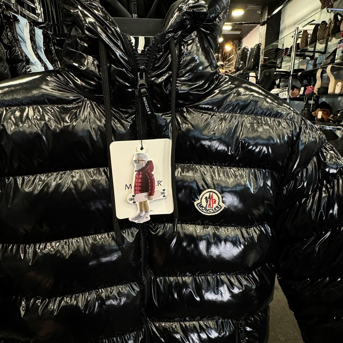 MONCLER ΜΠΟΥΦΑΝ ΓΥΑΛΙΣΤΕΡΟ