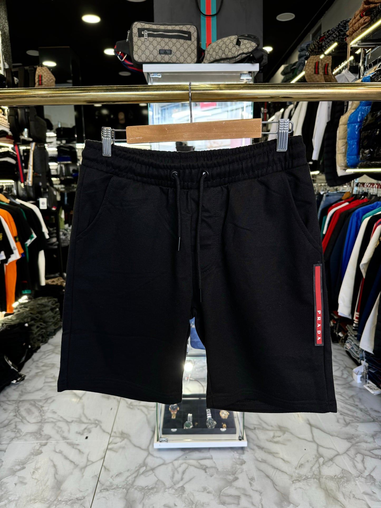 ΒΕΡΜΟΥΔΑ - PRADA 2025