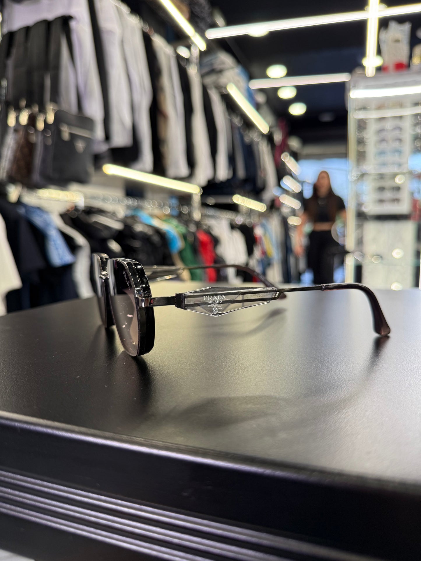 ΓΥΑΛΙΑ ΗΛΙΟΥ - PRADA