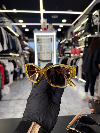 ΓΥΑΛΙΑ ΗΛΙΟΥ - MIU MIU