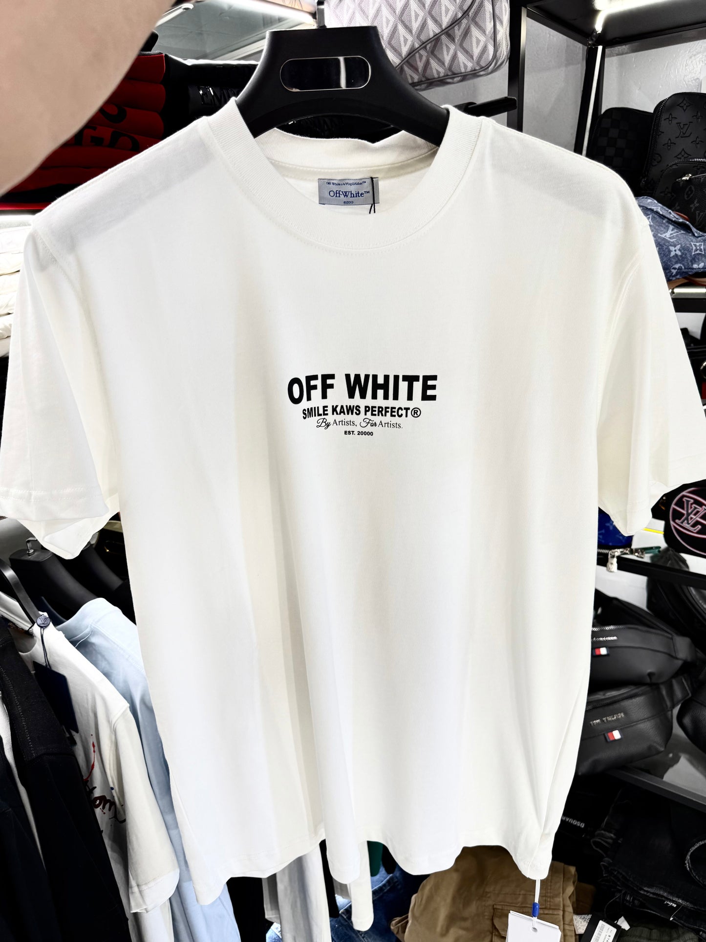 T-SHIRT - OFF WHITE