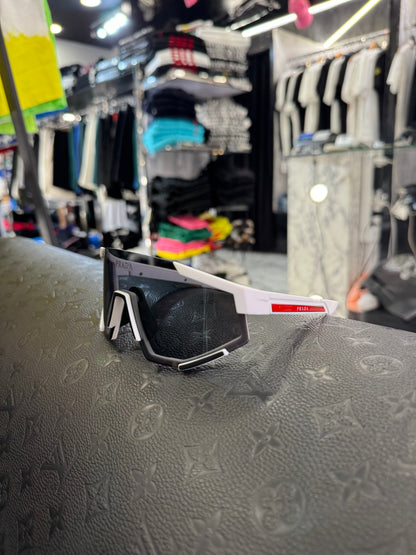 ΓΥΑΛΙΑ ΗΛΙΟΥ - PRADA