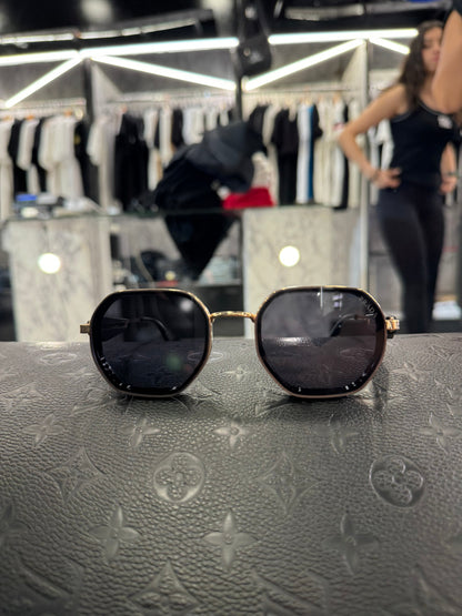 ΓΥΑΛΙΑ ΗΛΙΟΥ - PRADA