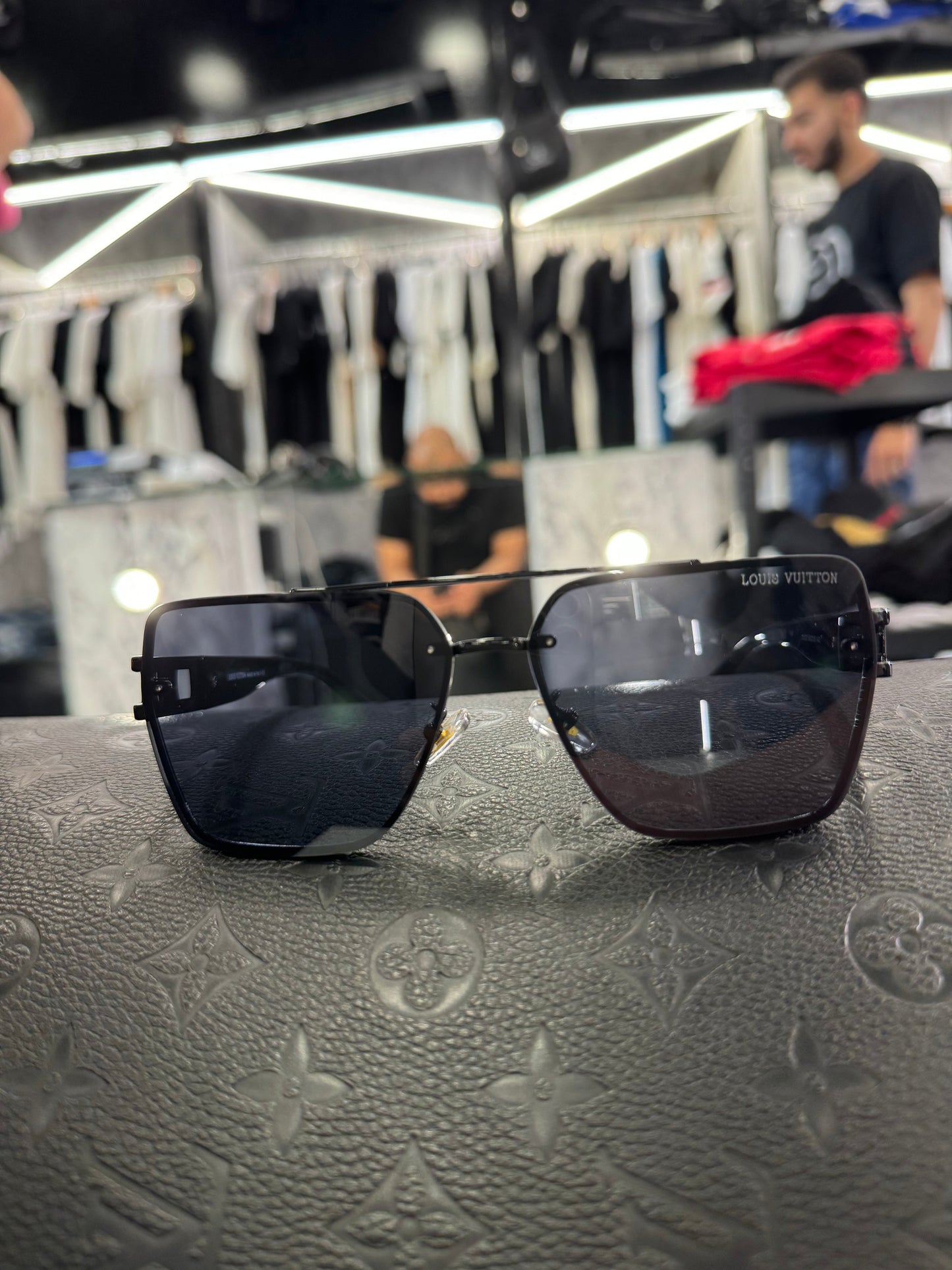 ΓΥΑΛΙΑ ΗΛΙΟΥ - LOUIS VUITTON