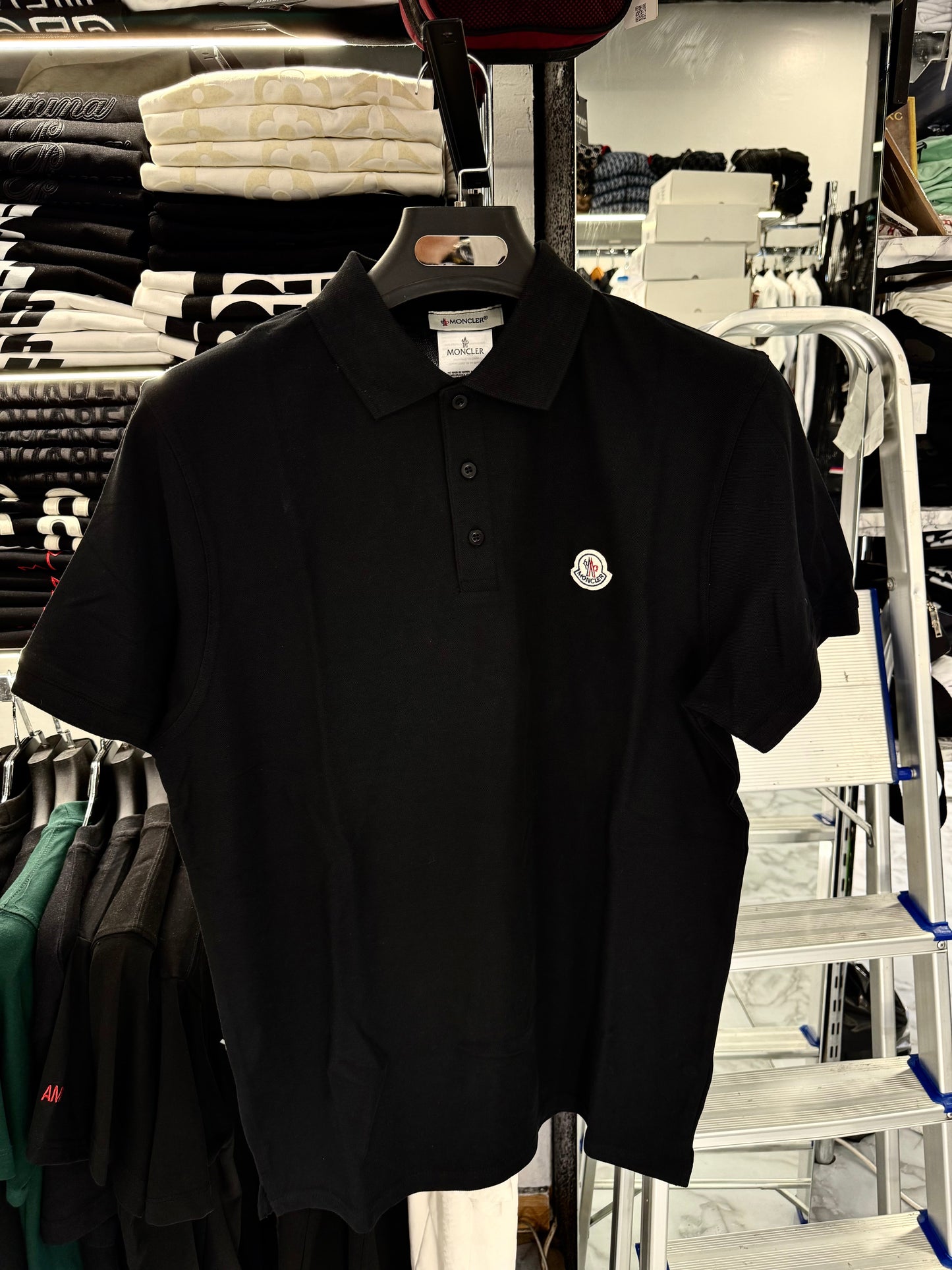 ΚΟΝΤΟΜΑΝΙΚΟ ΜΕ ΓΙΑΚΑ - MONCLER