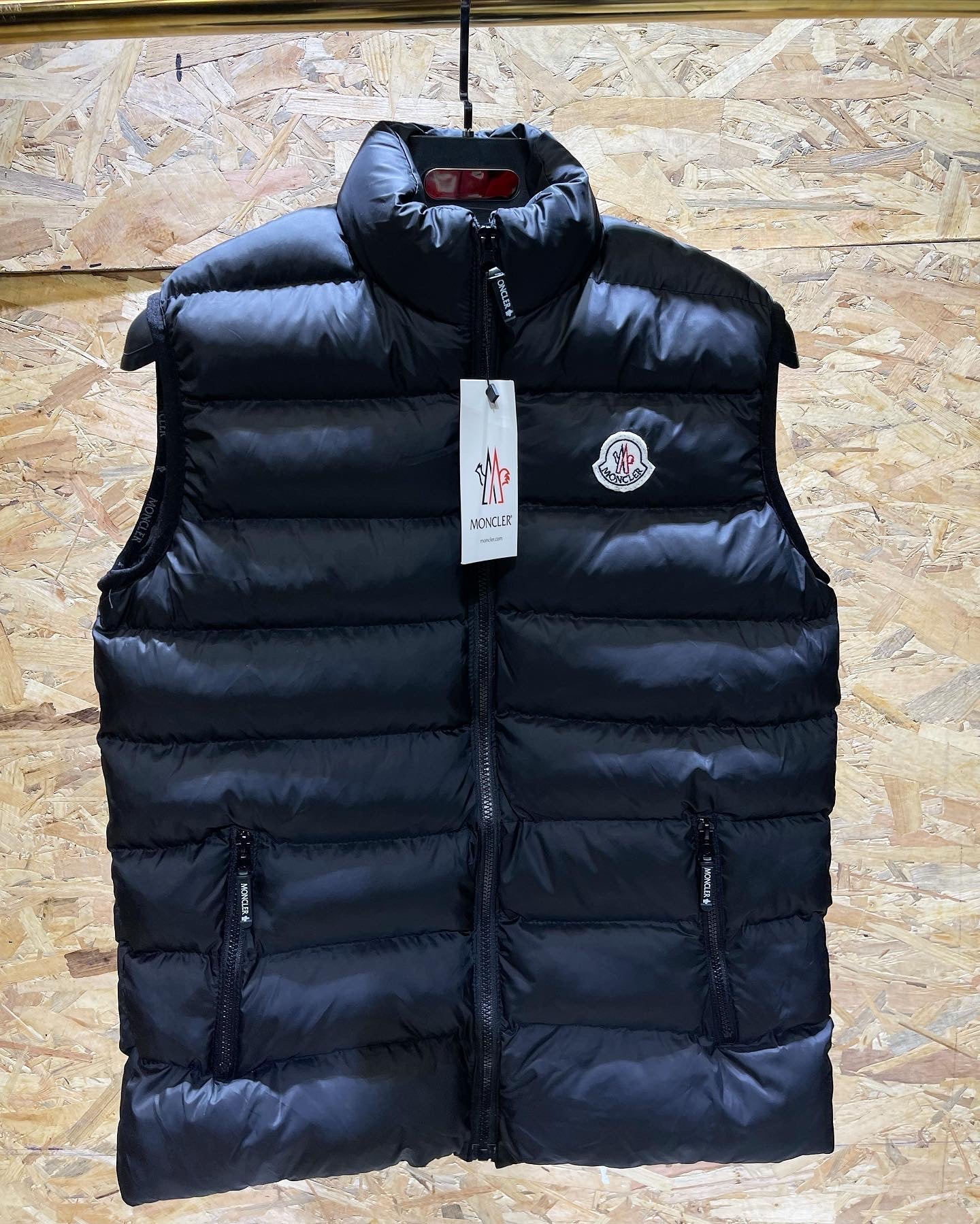 MONCLER - ΑΜΑΝΙΚΟ ΜΠΟΥΦΑΝ
