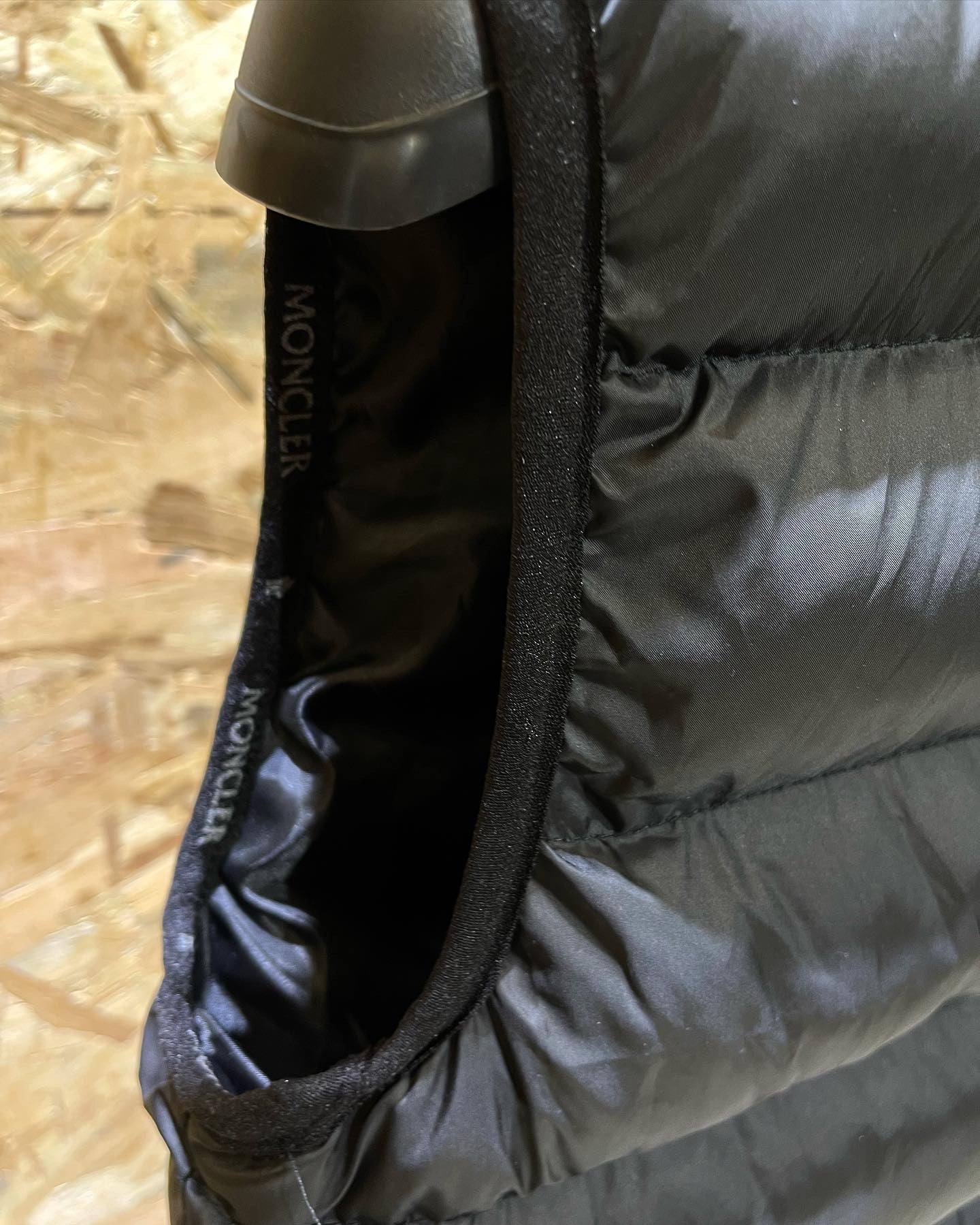 MONCLER - ΑΜΑΝΙΚΟ ΜΠΟΥΦΑΝ