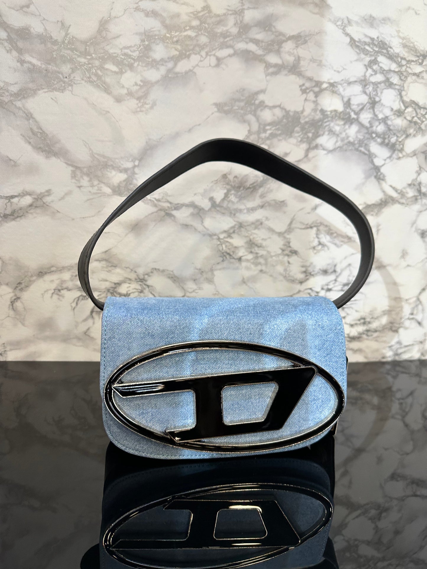 Diesel ΤΣΑΝΤΑΚΙ