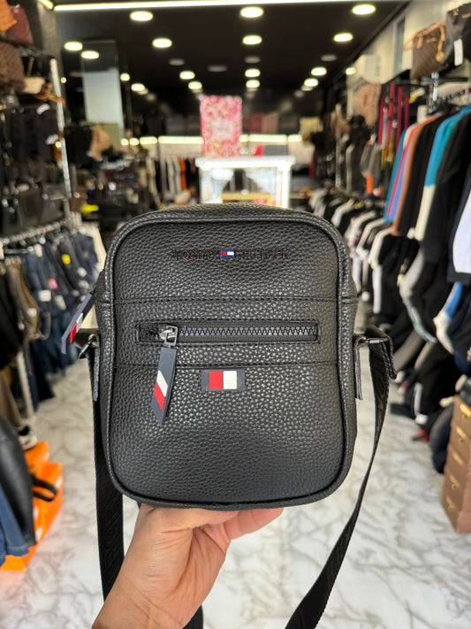 ΤΣΑΝΤΑΚΙ - TOMMY HILFIGER