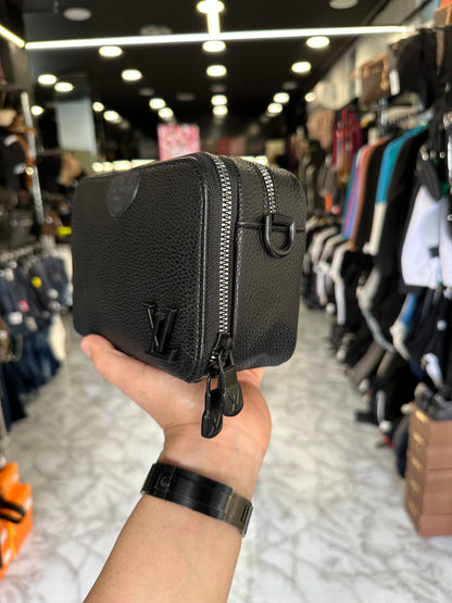 ΤΣΑΝΤΑΚΙ - LV