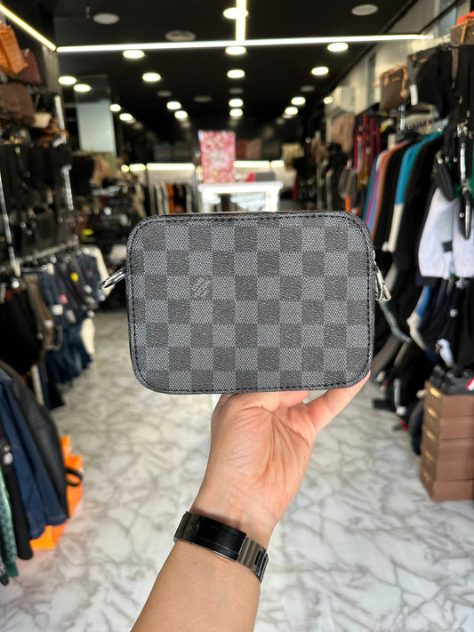 ΤΣΑΝΤΑΚΙ - LV