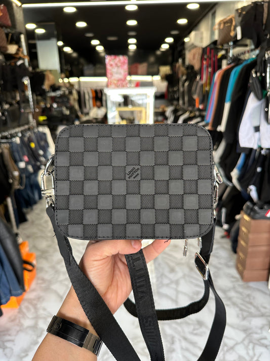 ΤΣΑΝΤΑΚΙ - LV